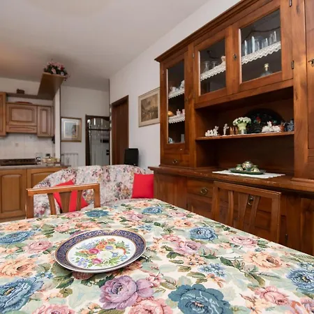 Apartament Rosa *