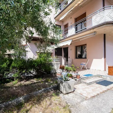 Rosa Apartament